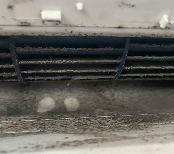 鸡西空调吹的风有股烧焦味是怎么回事